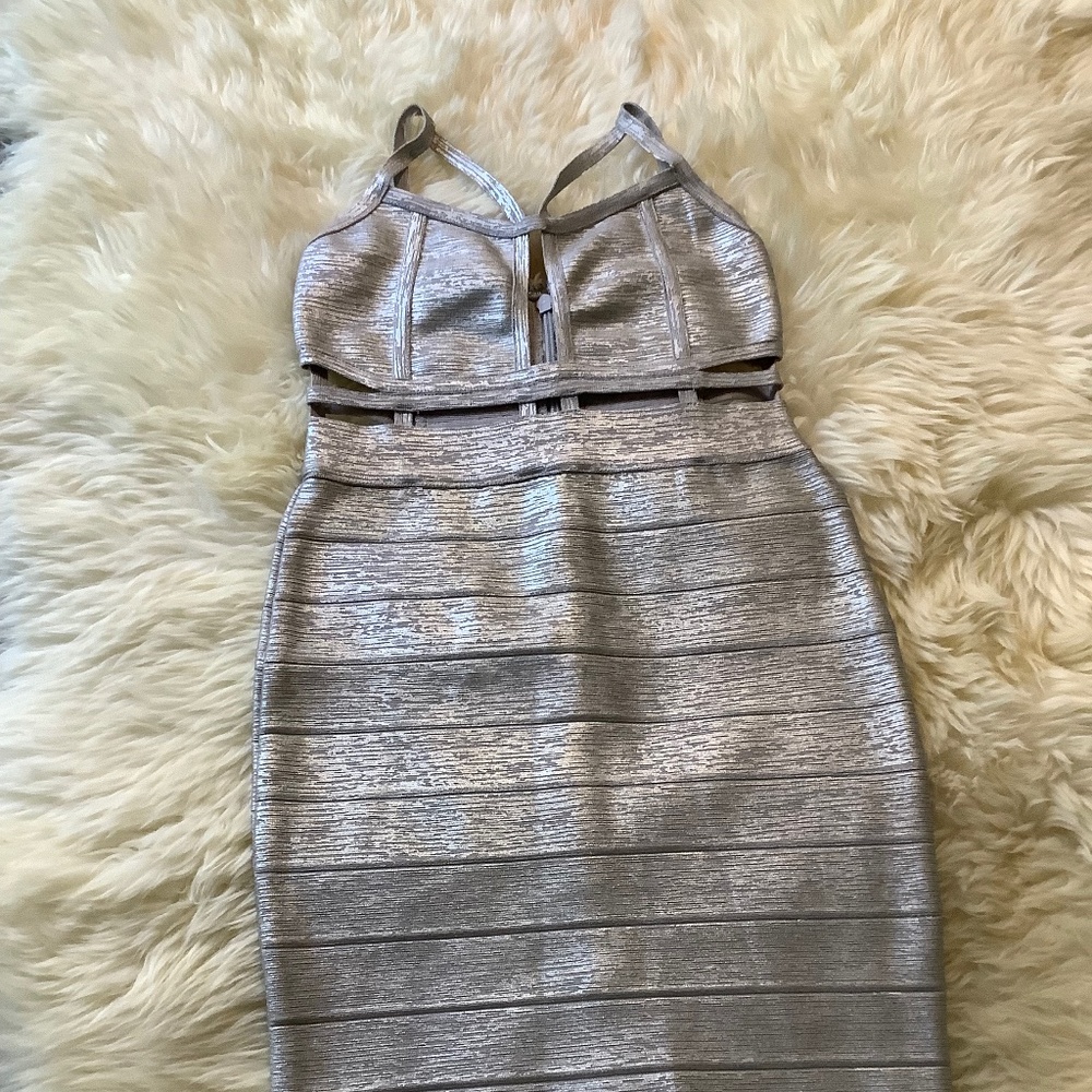 Women’s clothes, bandeau type, size small, stretchy